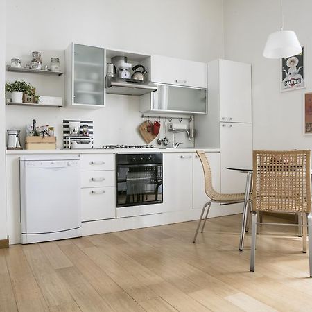 Lovely Sempione Apartment Милано Екстериор снимка