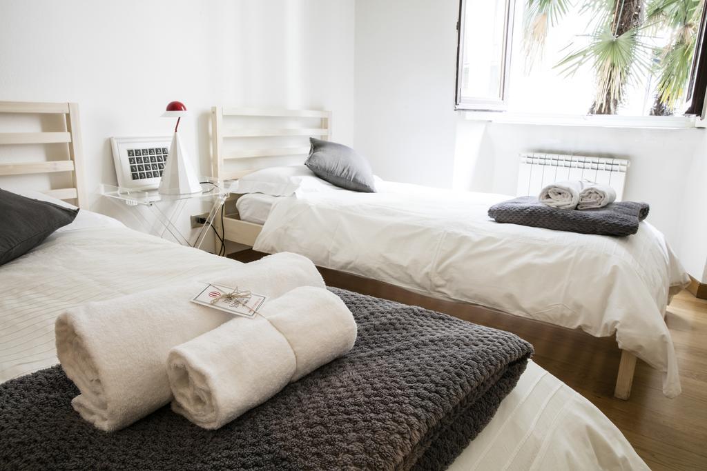 Lovely Sempione Apartment Милано Екстериор снимка