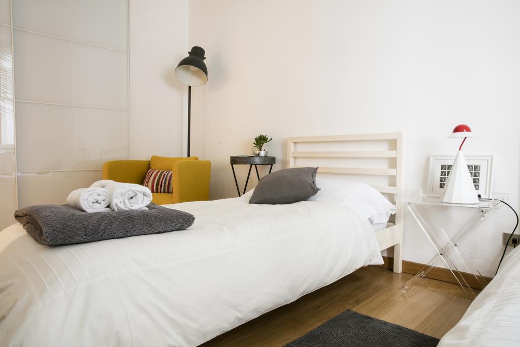 Lovely Sempione Apartment Милано Екстериор снимка